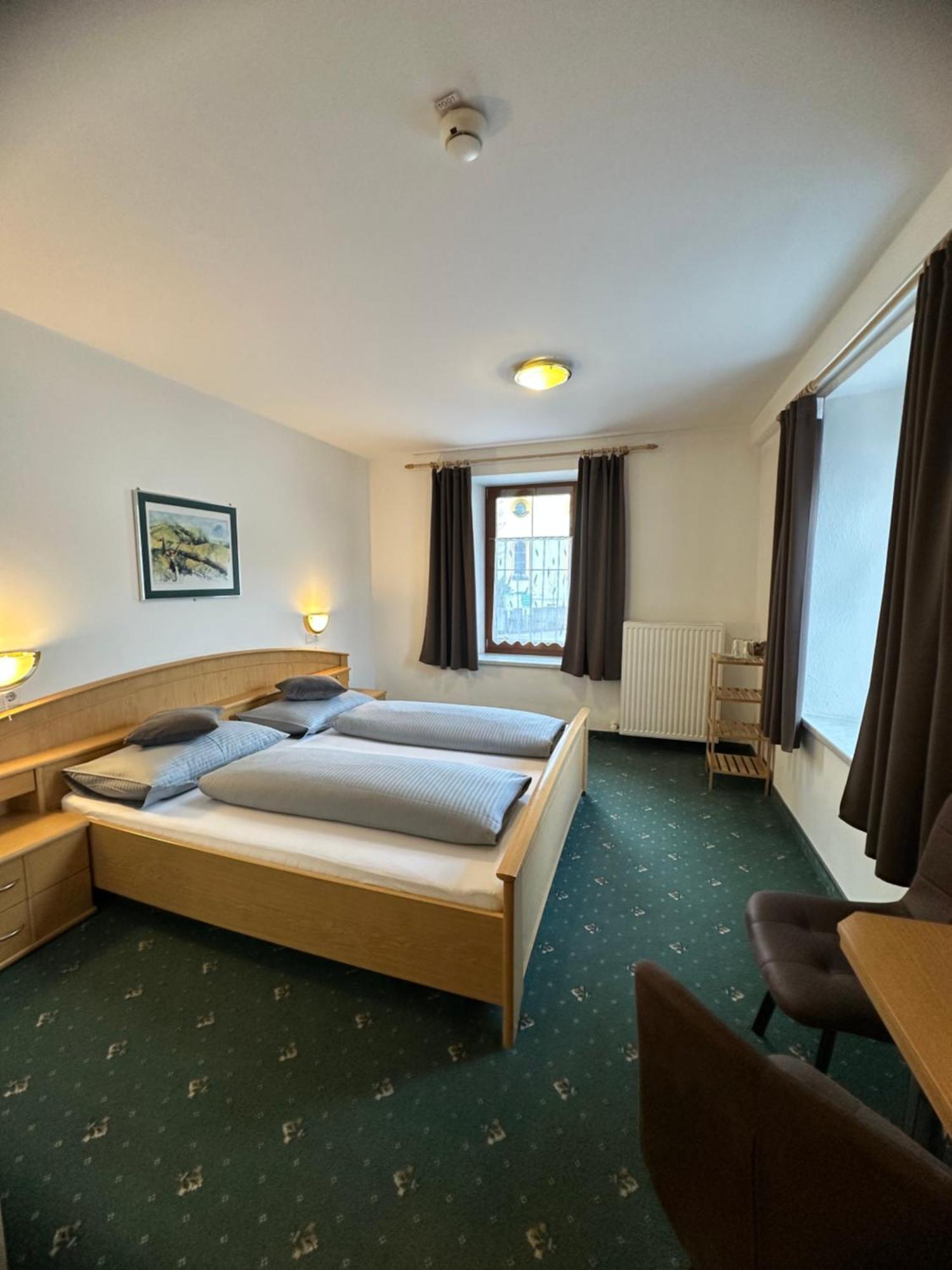 Goldener Adler Bed & Breakfast Scharnitz Dış mekan fotoğraf