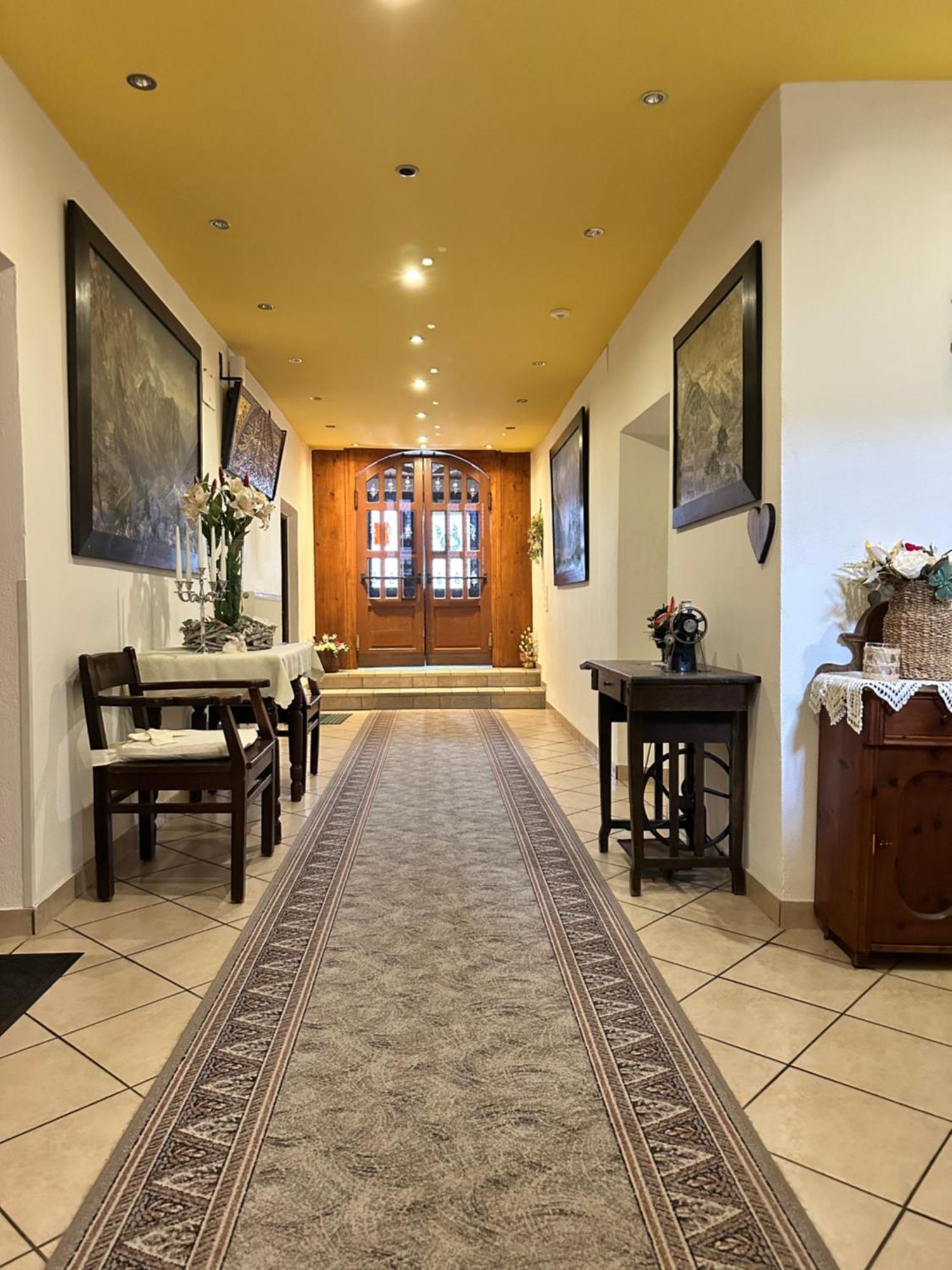Goldener Adler Bed & Breakfast Scharnitz Dış mekan fotoğraf